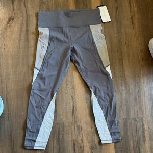 Athleta women’s Gray and Cream Leggings - NWT